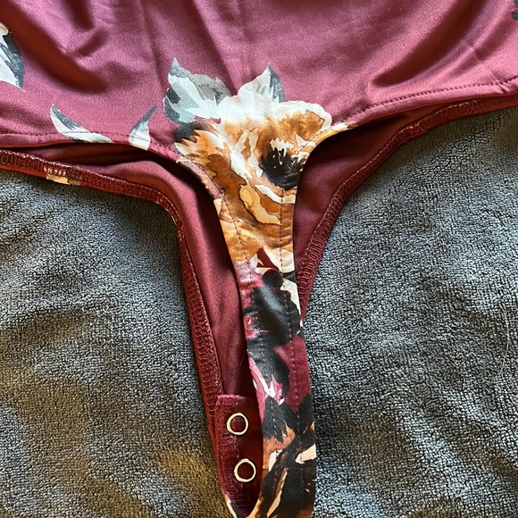 Guess body suit - Picture 4 of 9